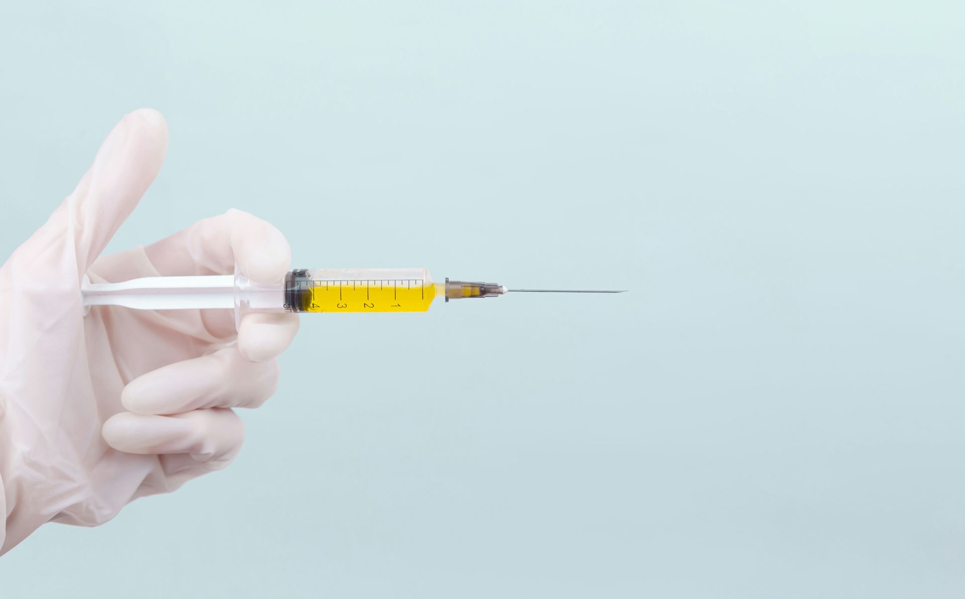 flu vaccination needle